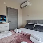 Mias Luxury 아파트 *