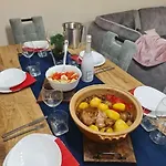 Mias Luxury 아파트