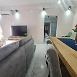 Mias Luxury 아파트 *