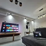 Mias Luxury 리예카