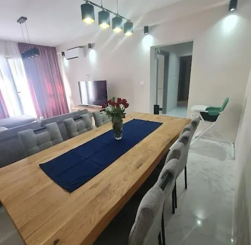 Mias Luxury * Ριέκα