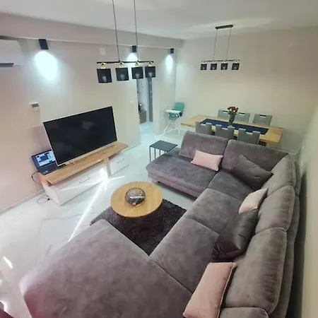Mias Luxury *