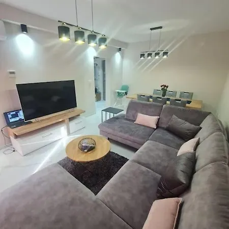 Mias Luxury *