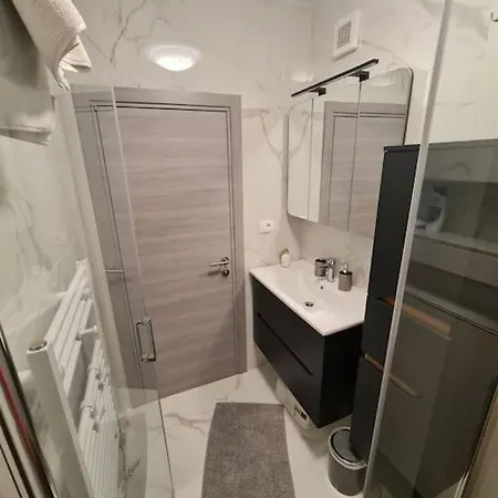 Mias Luxury דירה