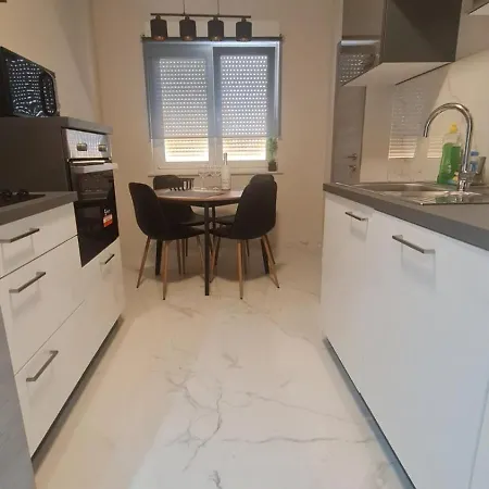 דירה Mias Luxury רייקה