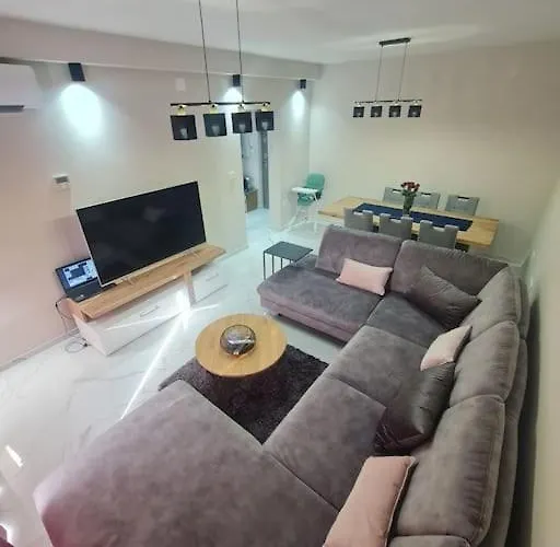 Mias Luxury *